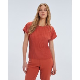 Blusa plisada de mujer y de manga corta de Paz Torras