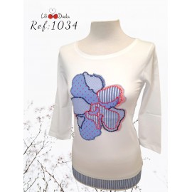 Camiseta blanca con bordado de Lili Dudu 