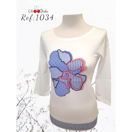 Camiseta blanca con bordado de Lili Dudu 