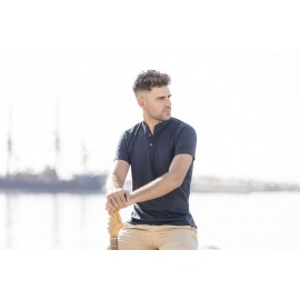 Polo granito 100% algodón cuello tirilla, de Brown Jury +colores