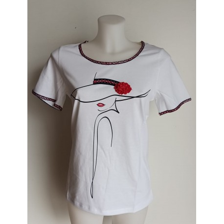 Camiseta blanca con estampado de Lili Dudu 