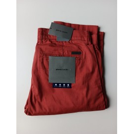 PANTALON CHINO LADRILLO PIERRE CARDIN