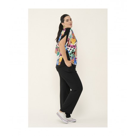 PANTALÓN LISO NEGRO CON BOLSILLOS