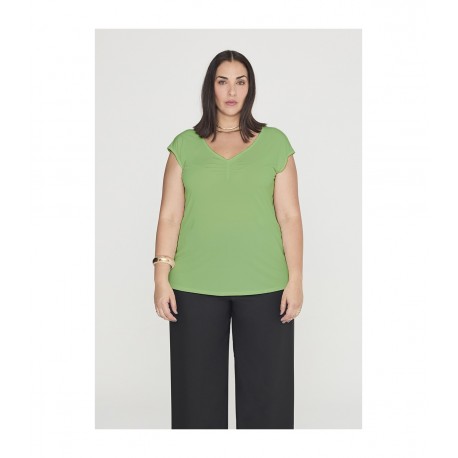 TOP VERDE DE PUNTO ESCOTE FRUNCE
