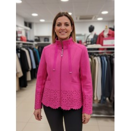 CHAQUETA DE ANTELINA FUCSIA CON TROQUELADOS MUMER MCM