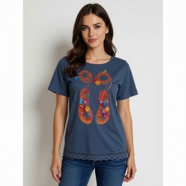 Camiseta azul marino con print de sandalia de mujer Lili Dudu 