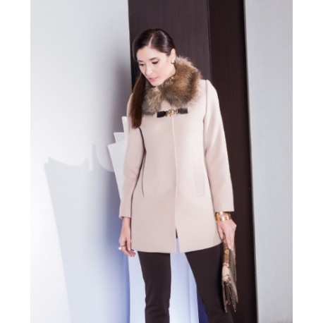 CHAQUETON CAMEL CON CUELLO DE PELO