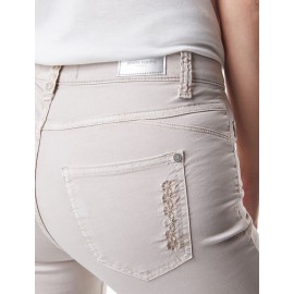 Vaquero pitillo beige de mujer Pierre Cardin con bordados +colores 