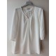 BLUSA BLANCA CON PERLA MUJER IN PERFECTA